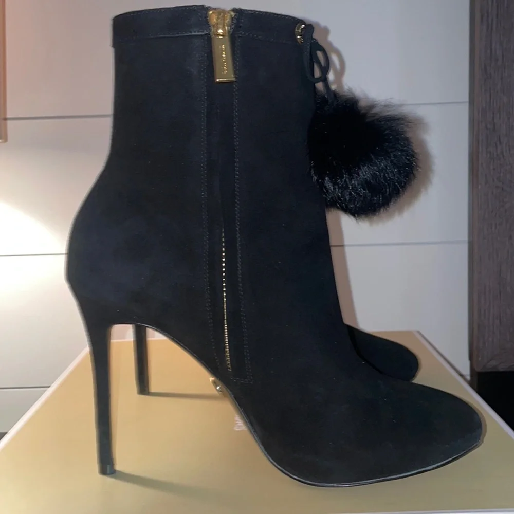 Michael Kors Remi Bootie Size 7.5 - Picture 2 of 7